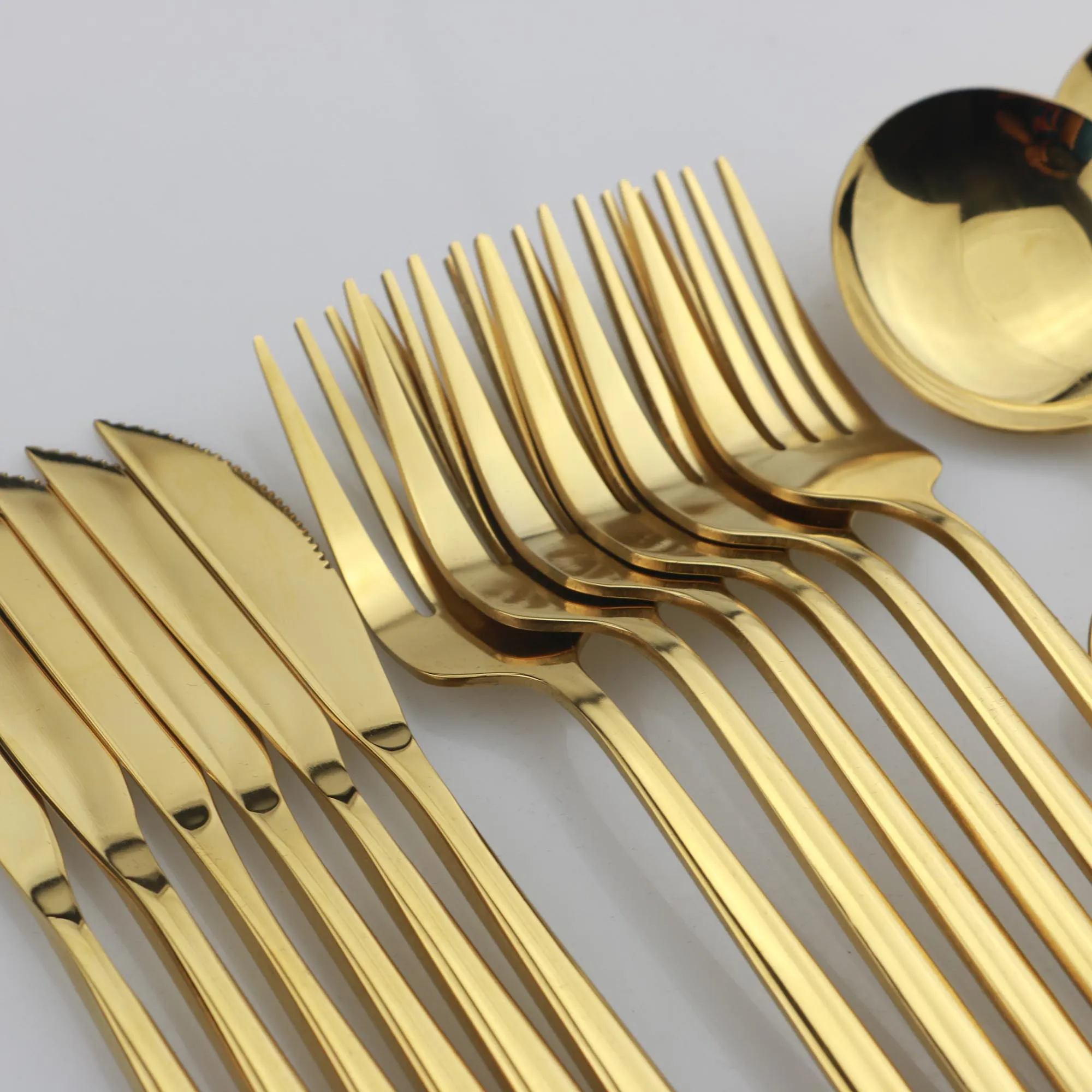 24 st guld servis set spegel cutlery tabeller 304 rostfritt stål plattvaror western silverware kök middag lnife sked gaffel292k