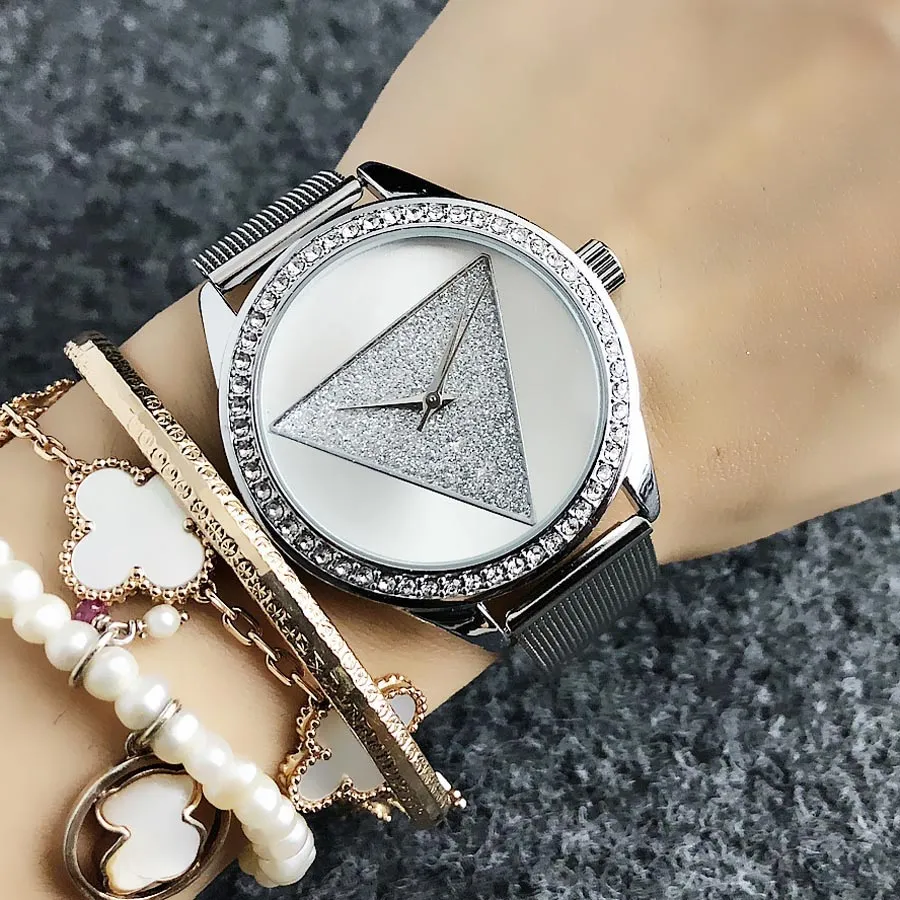 Relógio de pulso da moda para mulheres, meninas, estilo cristal triangular, mostrador de metal, pulseira de aço, relógios de quartzo GS22291N