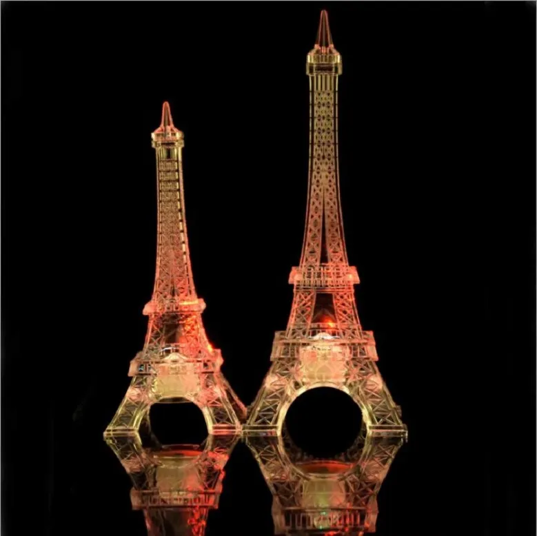 SXI Tour Eiffel Décor Lumière Colorée LED Veilleuse Style Paris Lampe de Bureau pour Chambre Romantique Cadeau d'anniversaire pour Enfants Gâteau de Fête 348 W