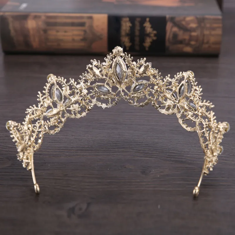 Corona d'oro in stile barocco la sposa alla moda in lega di lega in lega di abbigliamento da sposa Accessori la moda Gioielli Fashion9075958