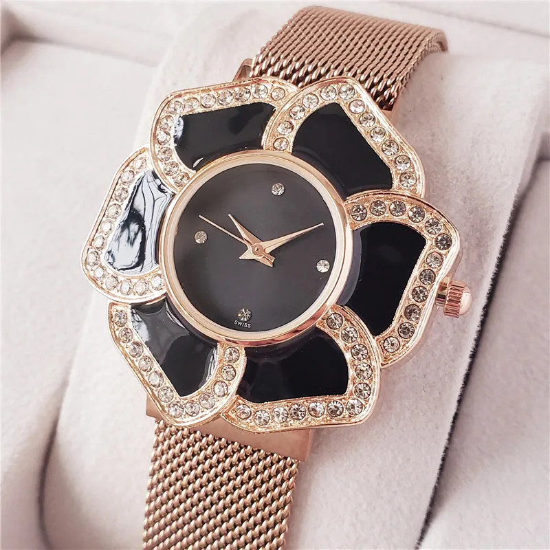 Modemarke Schöne Uhren Frauen Mädchen Kristall Blumenstil Stahl Metallmagnetband Quarz Handgelenk Watch Cha08235b
