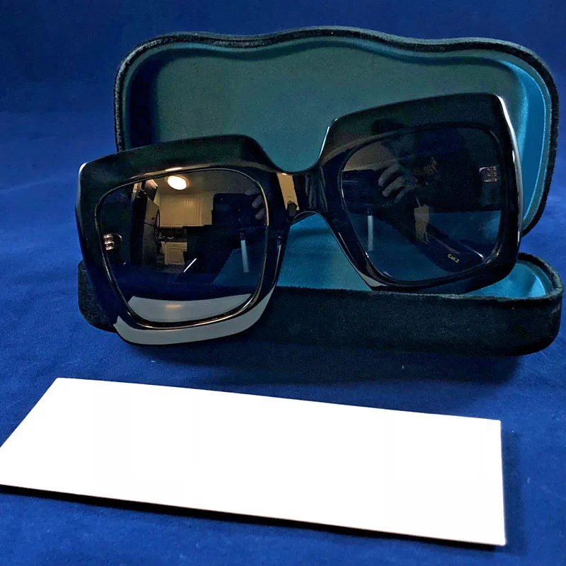 Ny modeförsäljningskvinnor Designer Solglasögon 0083 med lådor Square Frame Diamond Top Quality Populära Elegant Style UV400 Protec286U