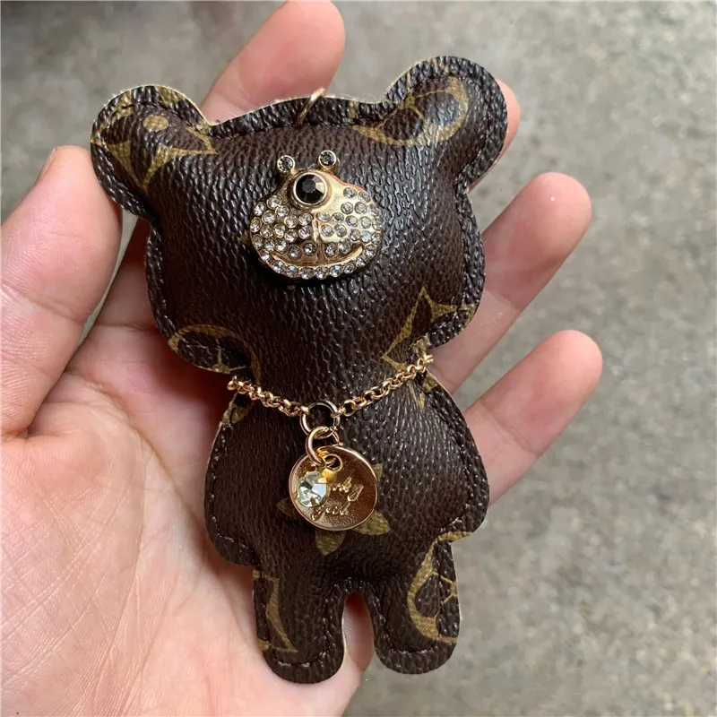 Bear Key Chain Accessories Fashion Rhinestone Key Ring PU Leather Bear Pattern Car Keychain Jewelry Bag Charm Animal Keyring Holder 
