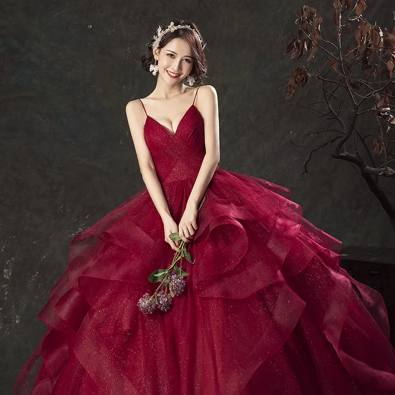 Suknia balowa vintage Burgundowe suknie ślubne v szyja z paskami plisami marszczykami koronki w górę długość podłogi czerwona suknie ślubne 240B