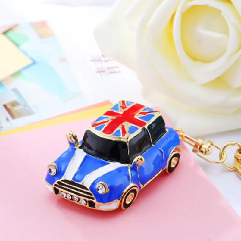 Fancyfantasy moda liga carro chaveiro de cristal chaveiro charme bolsa pingente para mulheres luxo pequeno modelo auto trinket245i