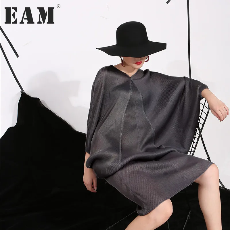 EAMスプリングトレンディな新しいクリンプバットスリーブデザインビッグサイズルーズラージサイズソリッドドレス女性ファッションfu1191 T200319