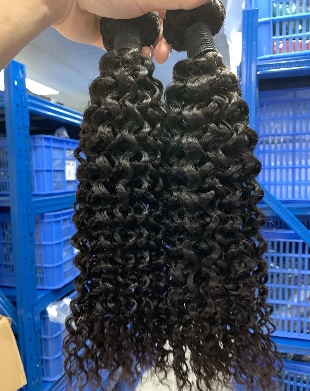 VENDANDO CABELO BROIS BRACIONADOS DE ONGO DEPRESENTES 134 Bundles Deep Curly Hair Weaves 830 polegadas Hair humano natural2712271