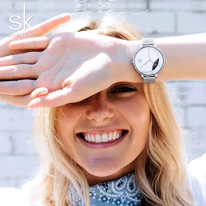 Shengke Reloj de Moda para Mujer Relojes Creativos Informales para Mujer Banda de Malla de Acero Inoxidable Reloj de Cuarzo Plateado con diseño Elegante para Mujer C218n