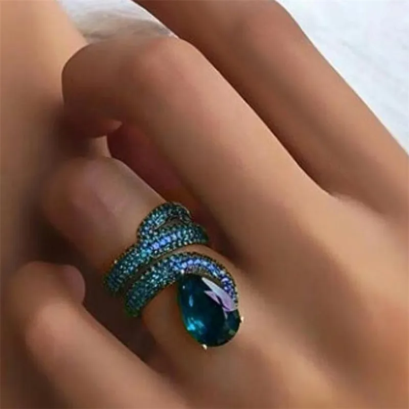 Nieuwe Collectie Merk Unieke Luxe Sieraden 10KT Zwart Goud Vul Water Drop Pear Cut Emerald CZ Diamant Vrouwen Wedding Snake band Ring 2053