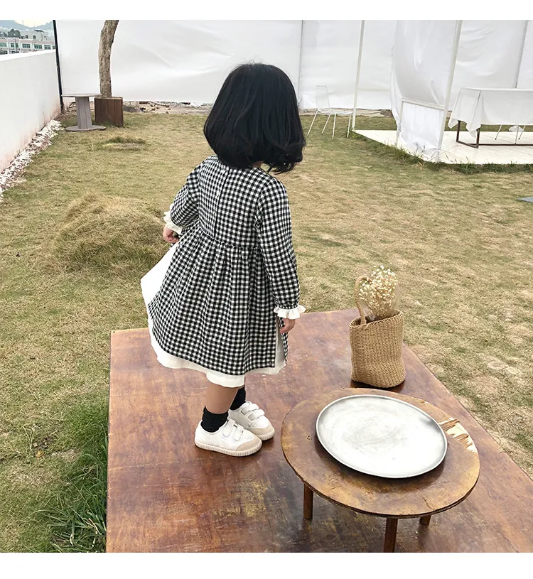 Automne Enfants Vêtements Japonais Corée Coton Lin Bébé Filles Princesse Robe Rayée Volants Manches Enfants Casual Robe 210317