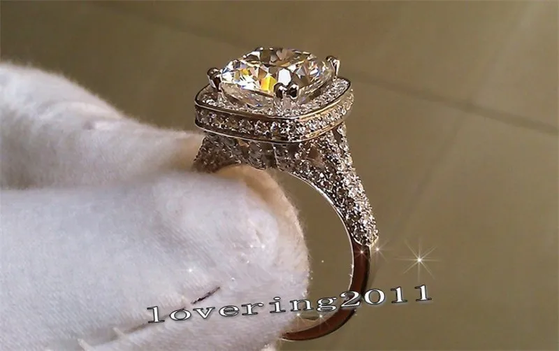 Luxus 8CT Diamond Ring 14K Weißgoldschmuck Moissanite Court Engagement Ehering -Ringe für Frauen Brautparty Accessoire LJ2246Q