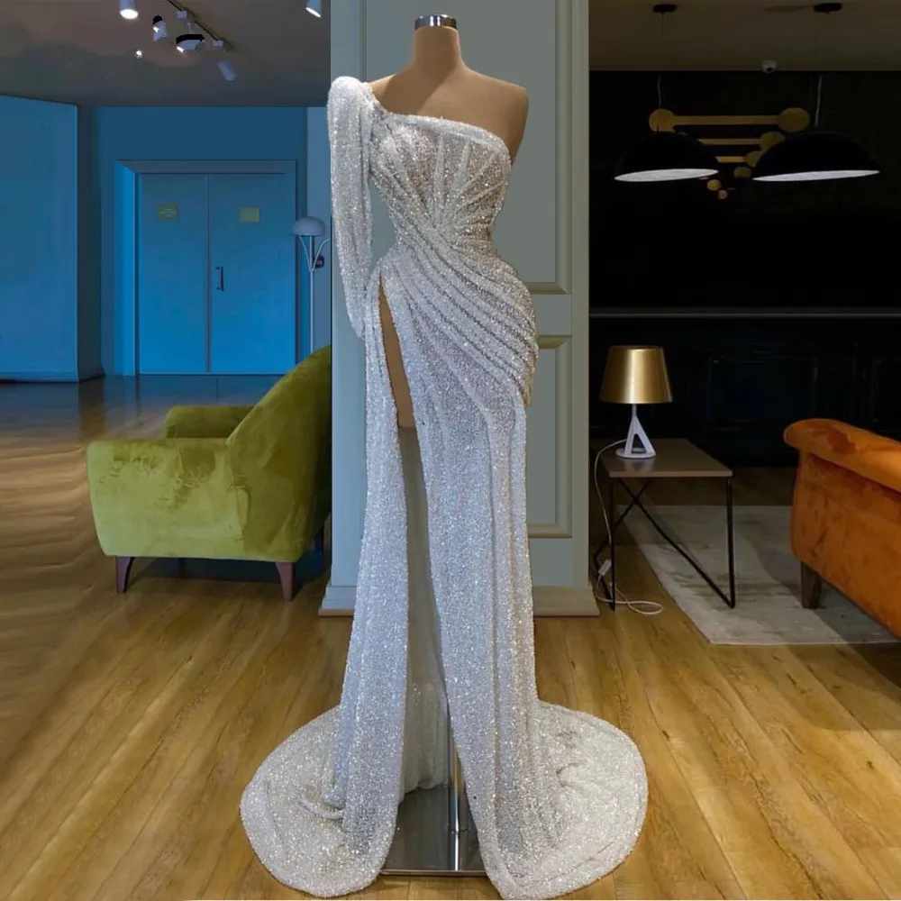 New Dubai Style White Glitter Prom Robe Long One épaule Sirène musulmane Robes de fête de soirée Célébrité Robe de tapis rouge en fuite 293