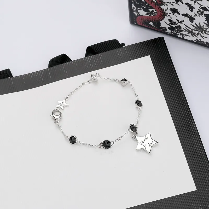 Neues süßes Brief-Katze-Armband für Frau, hochwertiges versilbertes Armband, Persönlichkeits-Charme-Armband, Modeschmuck, Supply240A