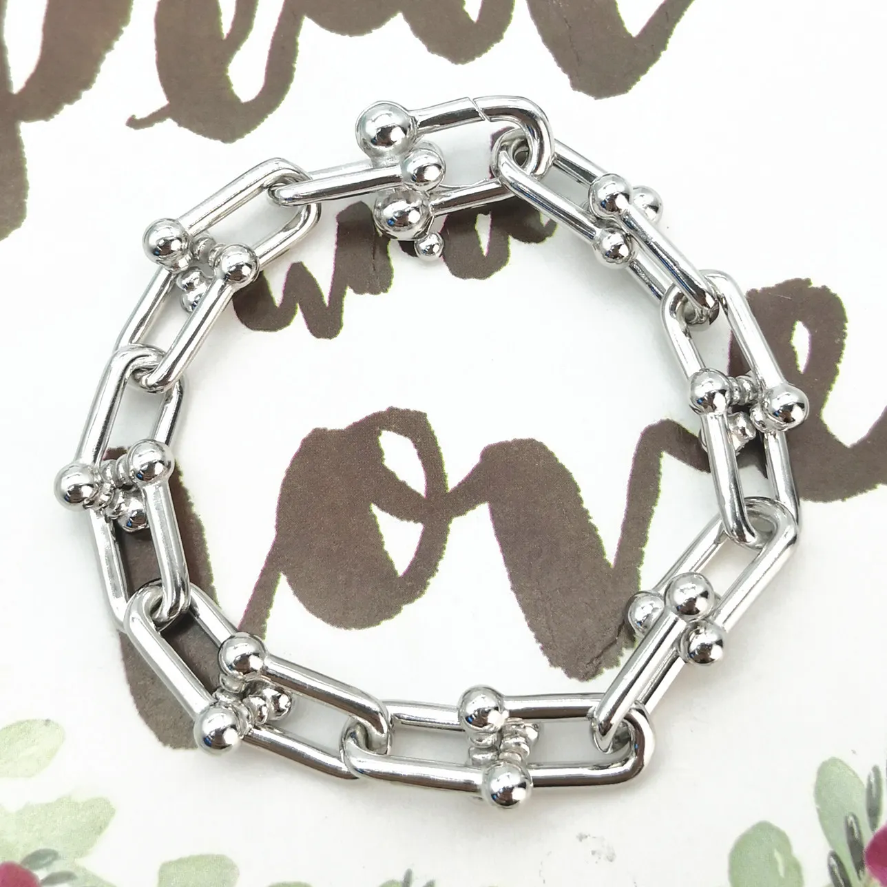 Nuevo diseño de hardware logotipo de enlace U para mujeres Wen Fashion Luxury Ag925 Silvers Bracelets de manguito Joya T Bag4595548