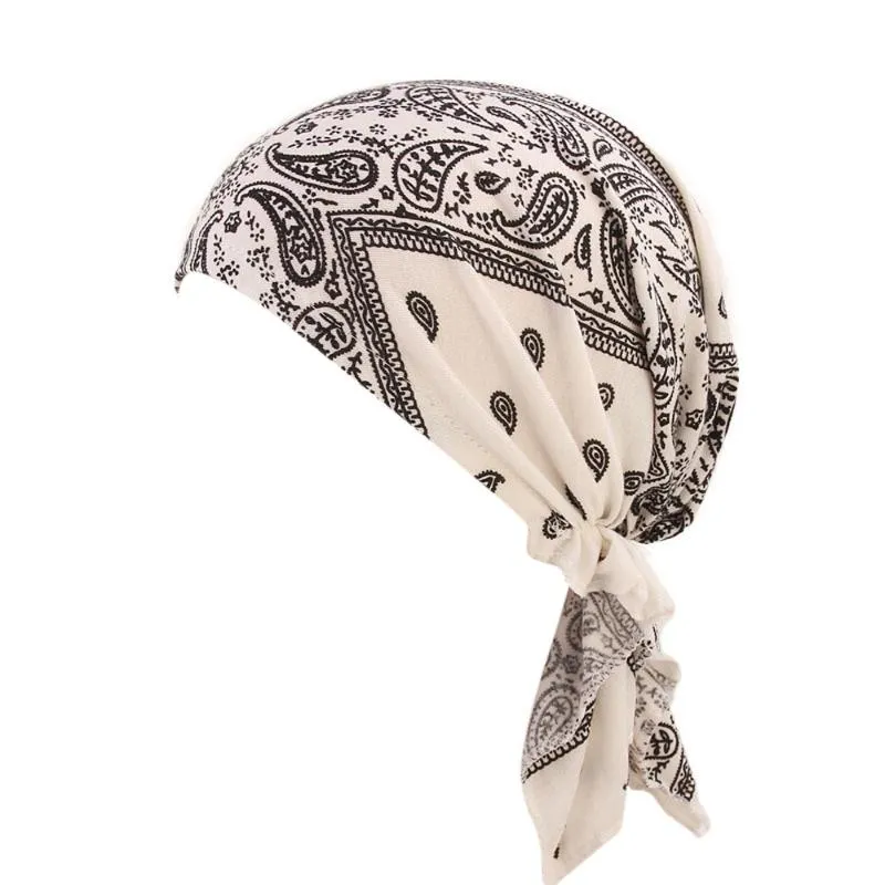 Szerokie brzegowe kapelusze szaliki dla kobiet muzułmańskie szaliki swobodny szalik Kobiety Summer Acryl Ruffle Chemo Hat Beanie Turban Head Wrap Cap227s