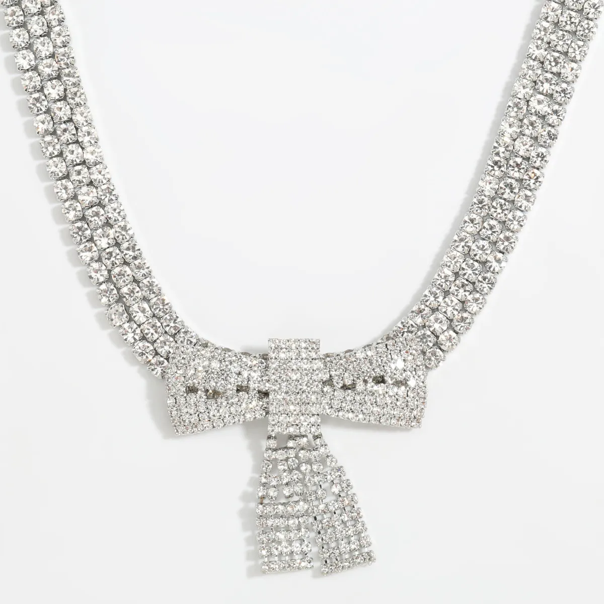 Lodowe luksusowe kobiety naszyjniki tenisowe łuk wisiorek wisiorek Choker Naszyjnik Modna Bling Crystal Rhinestone Diamond Hip Hop 2618