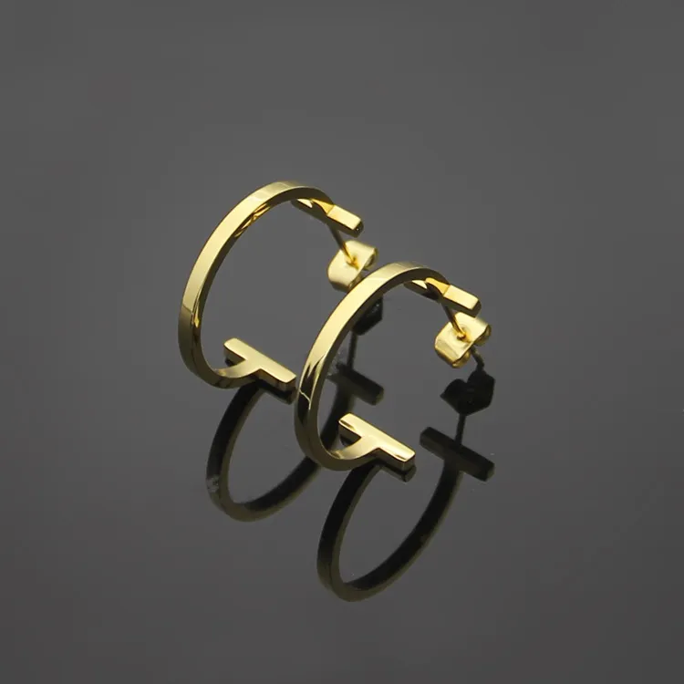 Titanium stalen sieraden groothandel dubbele T-oorbellen voor vrouwen buitenlandse handel Oorbellen C-vorm Oorbellen8841810