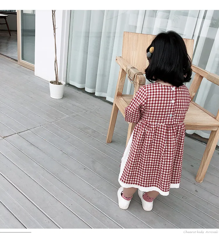 Automne Enfants Vêtements Japonais Corée Coton Lin Bébé Filles Princesse Robe Rayée Volants Manches Enfants Casual Robe 210317