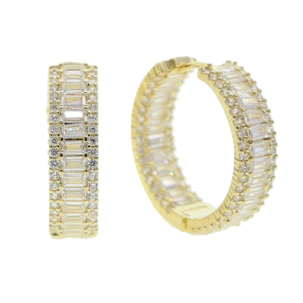 2020 estate New Fashion Iced Out Cerchio rotondo baguette cz hoop Huggie Orecchini color oro Hip Hop Bling CZ gioielli le donne T20086978646