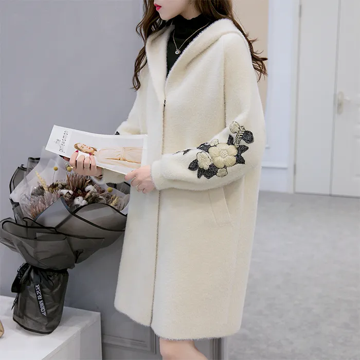 New Women Long Outwear Faux Pur Coat Winter de outono com peito bordado com penteado bordado de peito único