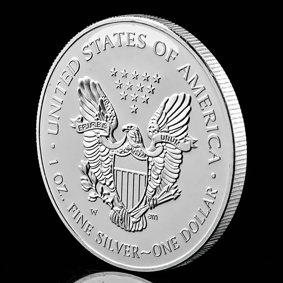 2013 Estátua Americana de Liberty Eagle Badge Craft Silver Plated Coin 40mm x 3mm Coleção Presente Decoração Home Decoration7480683