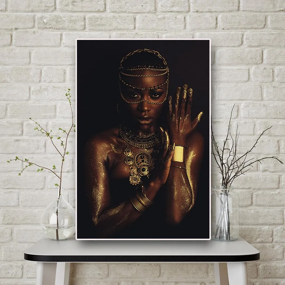 Femme africaine noire et or nue avec toile de peinture sur toile et imprimerie d'art mural scandinave pour le salon1098287