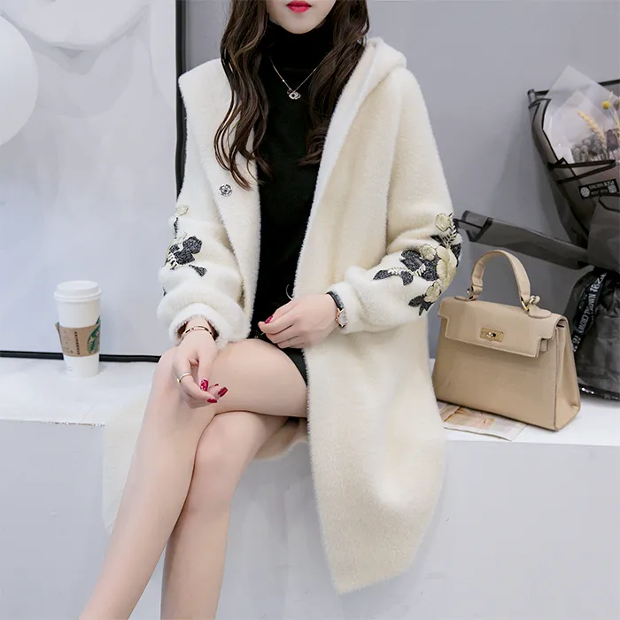 New Women Long Outwear Faux Pur Coat Winter de outono com peito bordado com penteado bordado de peito único