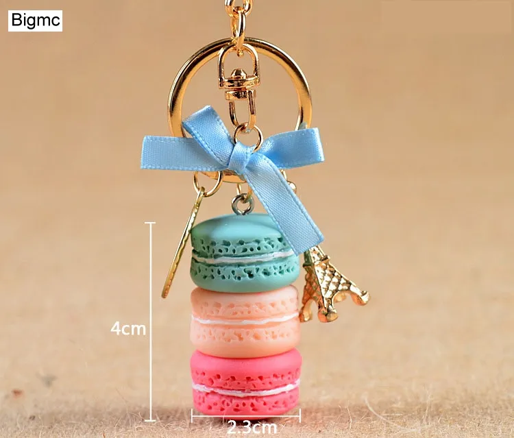 Macarons Gâteau Porte-clés joli mignon France Gâteau Macarons LADUREE Porte-clés voiture Porte-clés femmes sac Pendentif cadeau Bijoux 172781292e