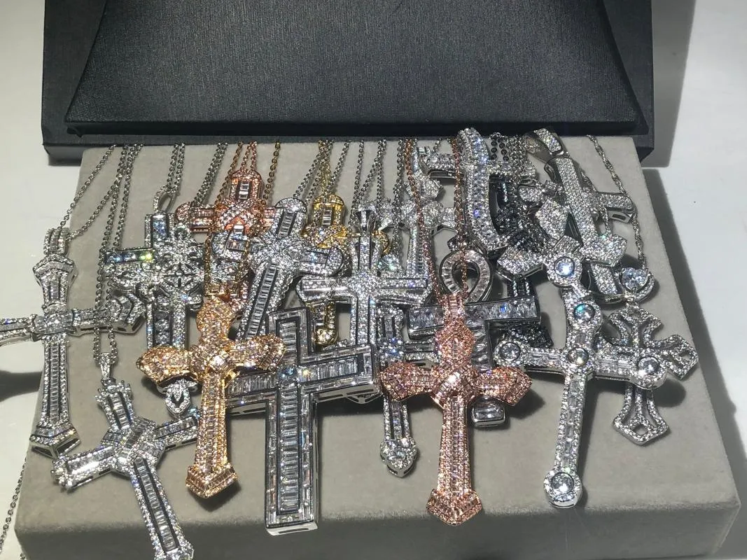 Kedjor Original 925 Silver Exquisite Bible Jesus Cross Pendant Halsband Kvinnor Män lyxiga fina smycken Crucifix Charm Simulerade dia267s