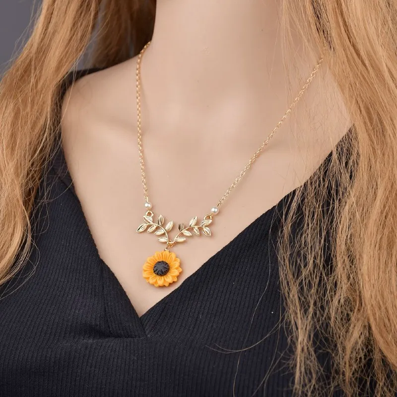 Collier de personnalité coréenne, perle, fleur de soleil, mode féminine, pendentif tournesol, 192d