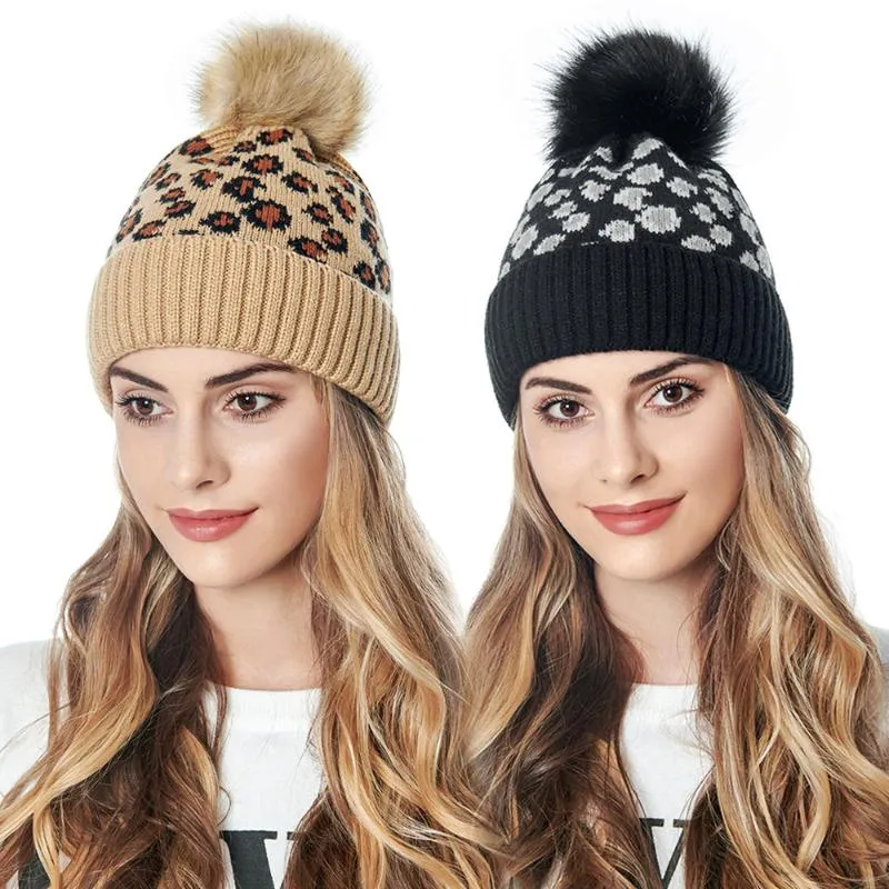 Nuovo berretto da donna autunnale caldo inverno con stampa leopardata cappello lavorato a maglia di lana tinta unita berretto da sci con pompon di lana233j