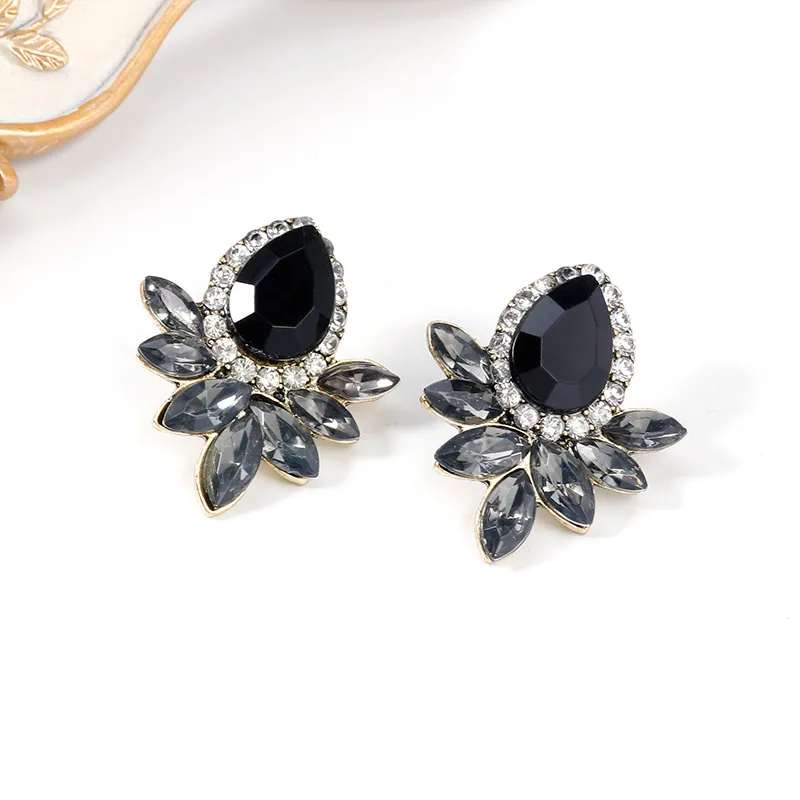 VCORM New Korean Acrylic Drop Earrings For Women Punk Jewelry Vintage Statement Black Metal Crystal Dangle Hanging Earring7522432