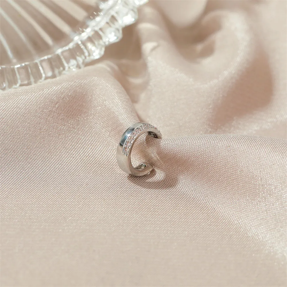 Modischer Diamant-Ohrring, C-förmige Ohrclips, runde Ohrringe für Damen, Kristall-Ohrstecker, Creolen mit Öffnungsschliff