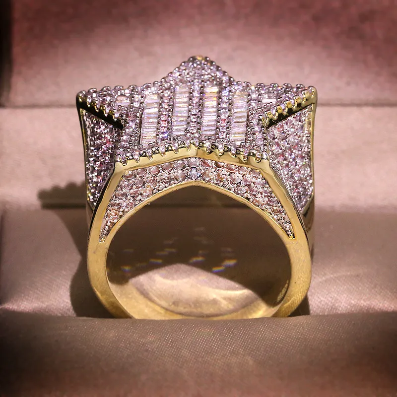 Big Bling Zircon Stone Gold Hip Hop Star Pentagram Anneau pour femmes Bijoux de mode 2020 Nouvelle bague de fiançailles de mariage 253m