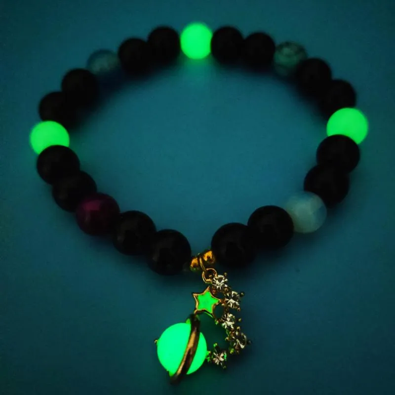 Les brins en perles brillent dans les femmes noires bracelet fluorescence bijourie élastique Créativité des hommes lumineux charmez la pierre naturelle B306k