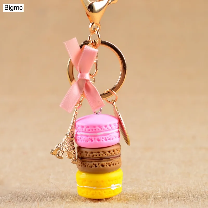 Macarons Gâteau Porte-clés joli mignon France Gâteau Macarons LADUREE Porte-clés voiture Porte-clés femmes sac Pendentif cadeau Bijoux 172781292e