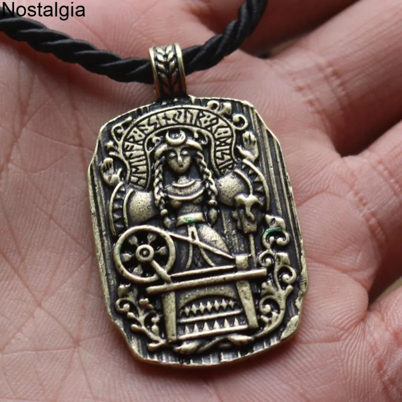 10 Stück Goth Göttin des Schicksals Wikinger Schmuck Runen Amulett Anhänger Halsketten Frauen Muttertagsgeschenk Whole210m