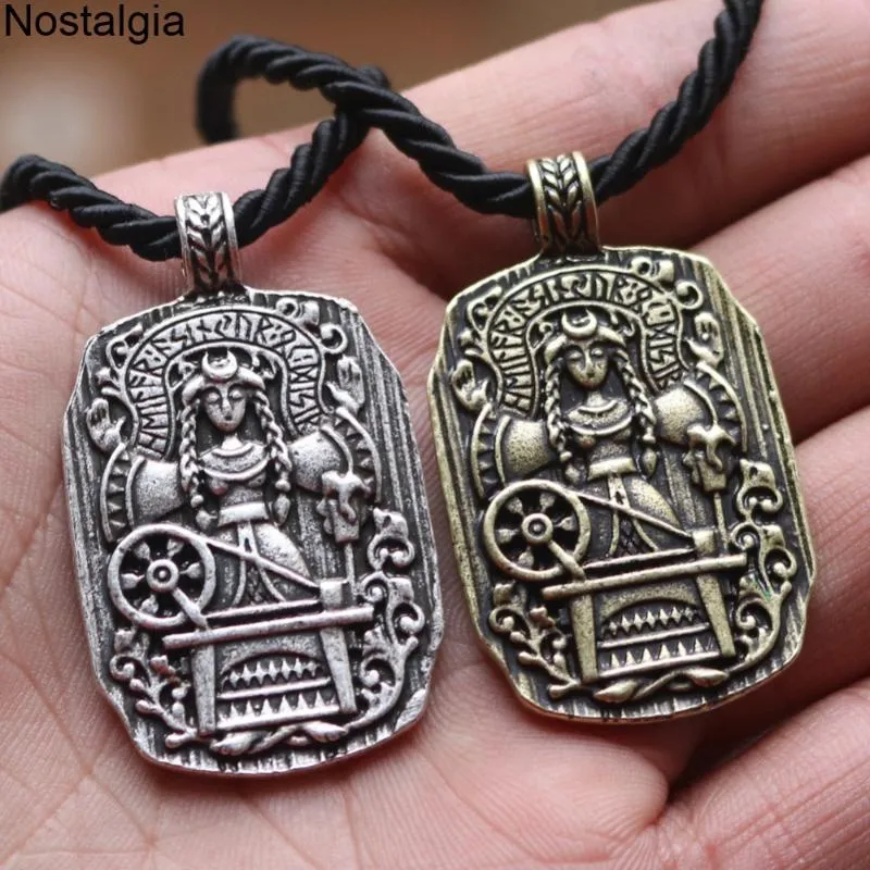 10 pièces Goth déesse du destin Viking bijoux Runes amulette pendentifs colliers femmes fête des mères cadeau Whole293b