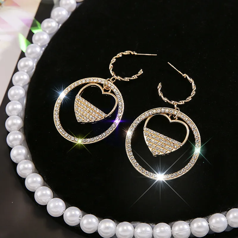 Stud Korea Shiny Crystal Fashion Brand Bijoux Geométriques Geométriques pour les femmes Give Gift Zircon Star Heart 1E046240U