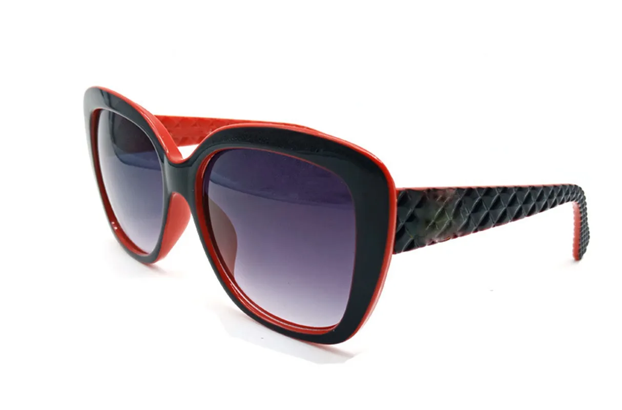 Kvinnors solglasögon designer solglasögon för kvinnliga glasögon gafas de sol sju färger designer svarta diamanter brev med fall luxu241n