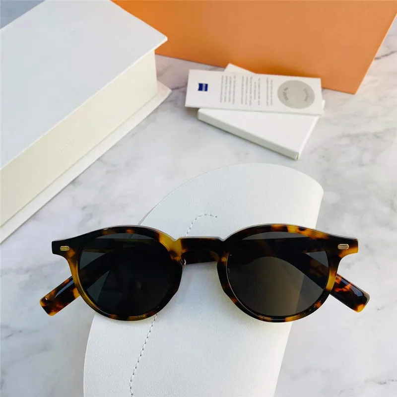 VERONA Hombres y mujeres New Fashion Net celebrity net gafas de sol para celebridades UVStone utiliza placas de alta calidad para crear monturas ovaladas de hasta 299y
