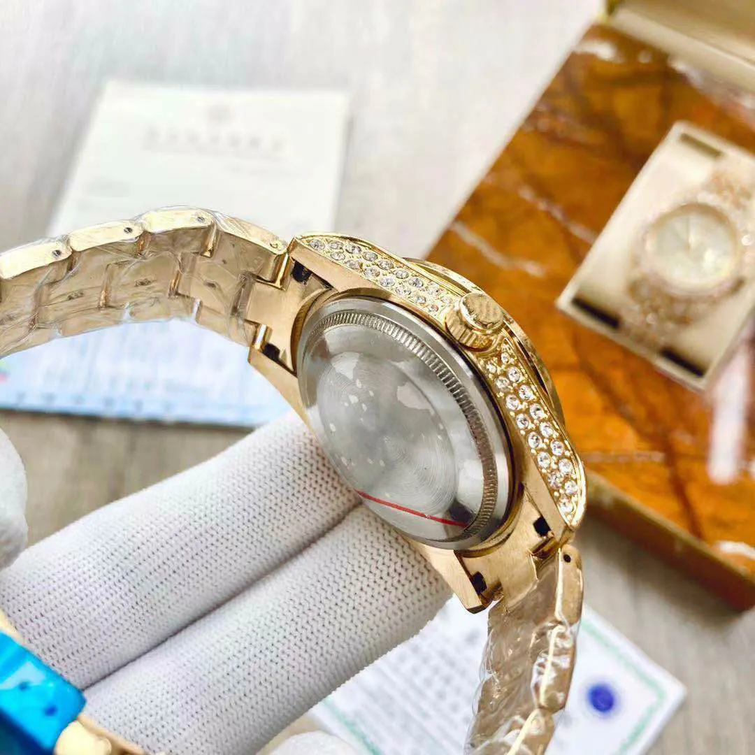 TM Watch New s fashion quartz batterij complete kalender wacthes 36m diamanten herenhorloges Watches197E