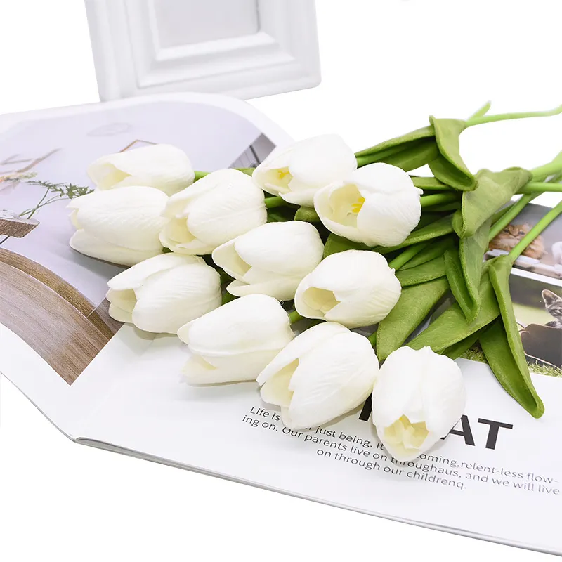 30 stuks Tulp Kunstbloem Wit Rood Geel PU Real Touch Nep Tulpen voor Huisdecoratie nep Bloemen Boeket Bruiloft Decor 20246F