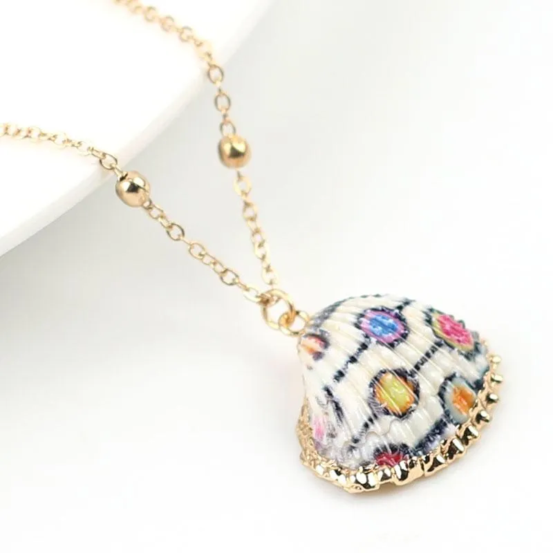 Новое ожерелье с расписной ракушкой, колье для женщин, богемное ожерелье с подвеской в форме ракушки, женское модное пляжное ювелирное изделие 202013159