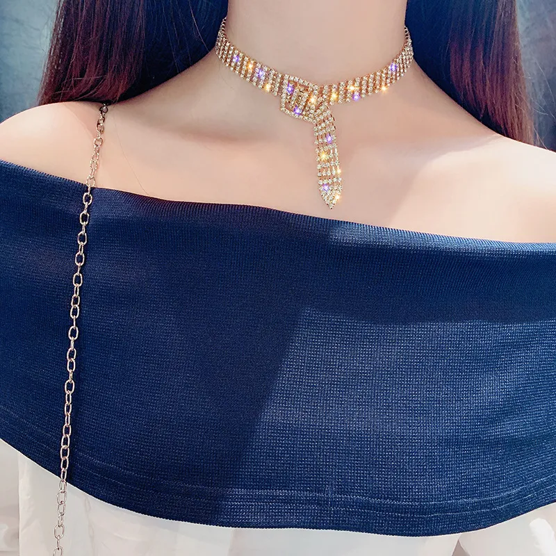 Mode Vol Strass Choker Kettingen voor Vrouwen Bijoux Glanzend Zilver Kleur Knop Gesp Ketting Verklaring Sieraden Party 6088261