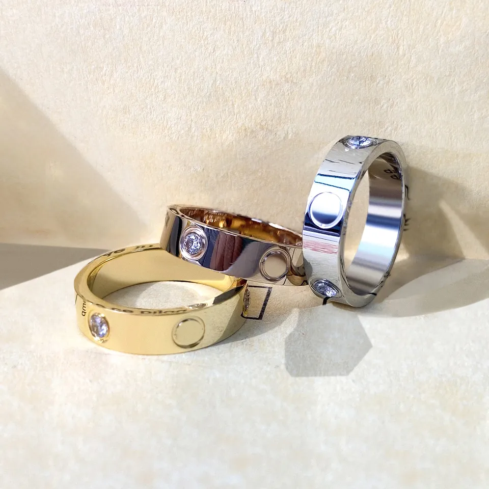 Pierścienie miłosne Women Pierścień Pierścień Para biżuteria stal nierdzewna z diamentami Casual Fashion Street Classic Gold Silver Rose Op241o