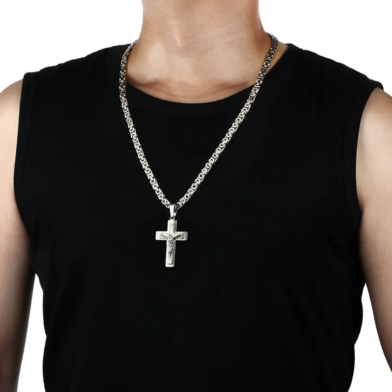 Hombres religiosos Crucifijo de acero inoxidable Cruz colgante collar pesado cadena bizantina collares Jesucristo joyería santa regalos Q112294T