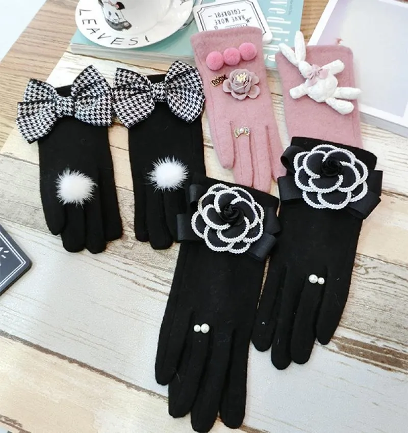 Five Fingers Gloves Black Camellia Cashmere And Korean Fashion Houndstooth Mink Hair Cute Flowers Warm Touch Screen Women301B