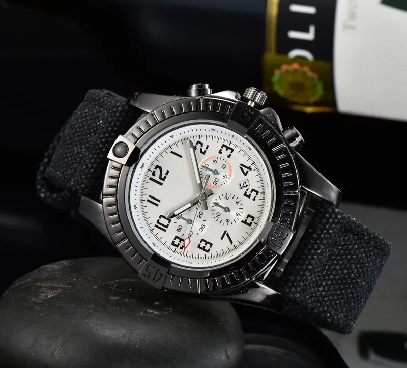2021 Nieuwe collectie Drie steken luxe herenhorloges Quartz Horloge hoge kwaliteit Topmerk Met kalenderfunctie klok Stoffen riem m340J