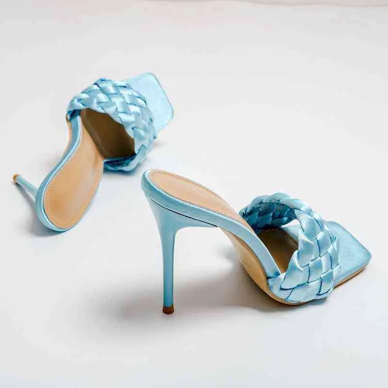 Pantoufles tendance tissage mince talons hauts pour femmes en plein air décontracté été bout carré blanc bleu diapositives chaussure de fête 220309